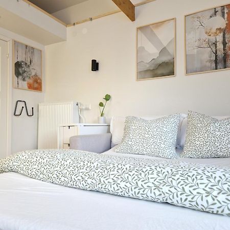 Апартаменты La Petite Boheme With Free Parking Стокгольм Экстерьер фото